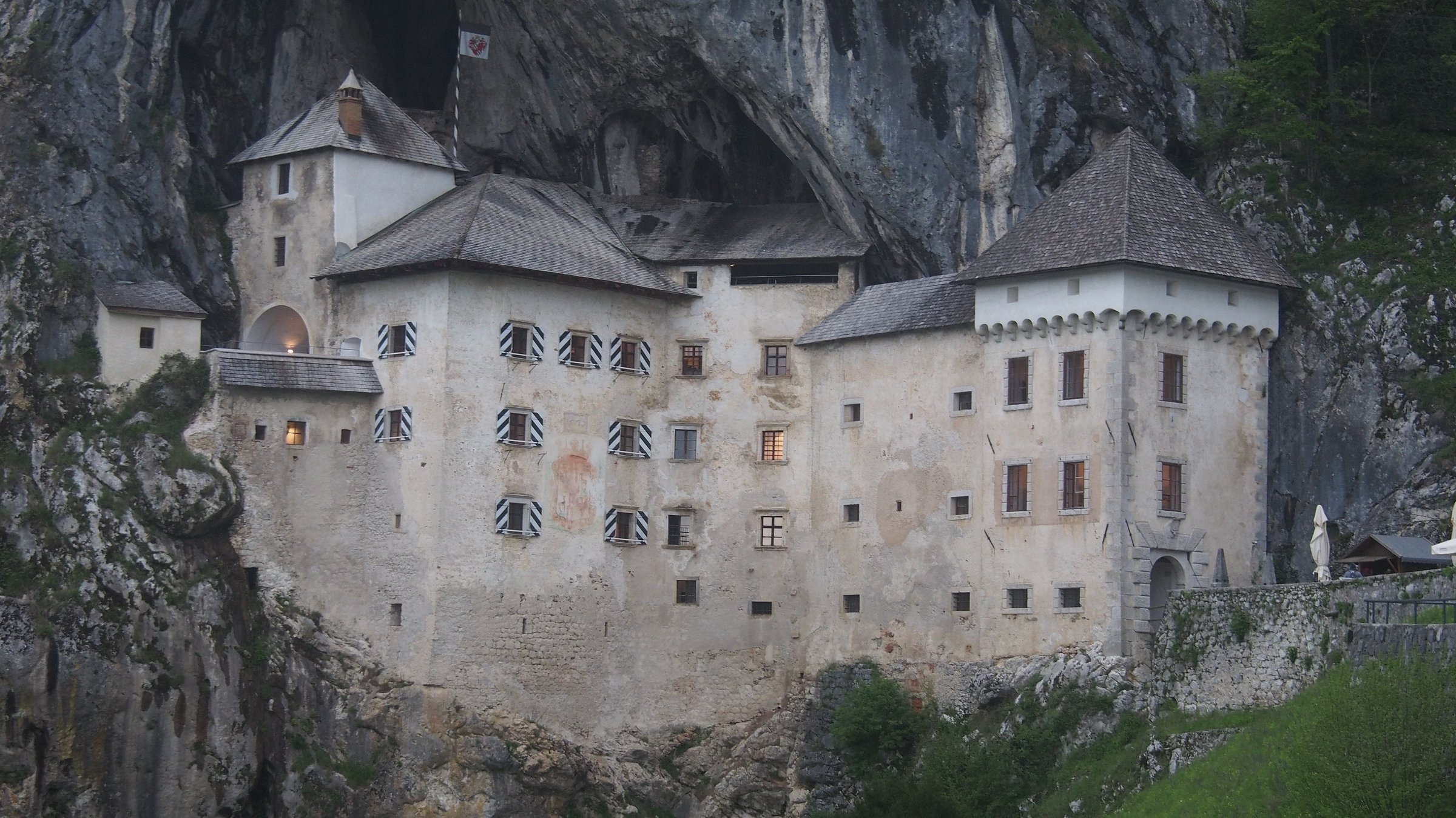 Predjama Castle